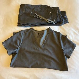 Graphite figs scrubs